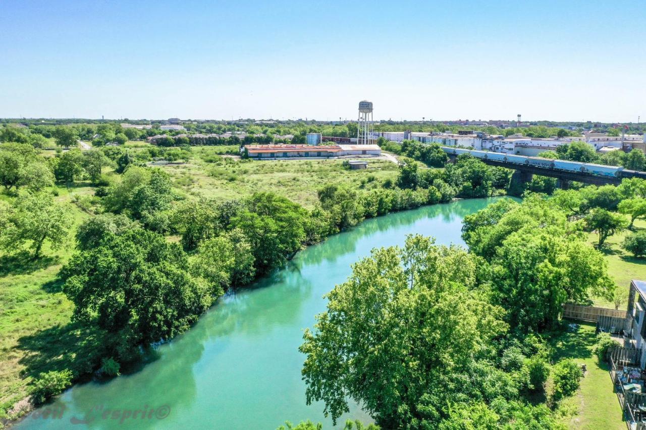 ניו בראונפלס Ss 4B Riverside Condo מראה חיצוני תמונה
