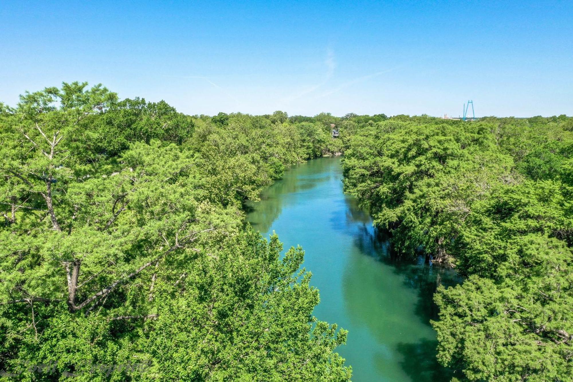 ניו בראונפלס Ss 4B Riverside Condo מראה חיצוני תמונה